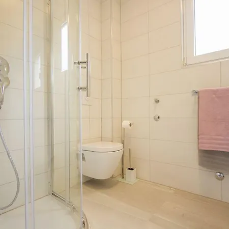 Apartment Paradise Lux *