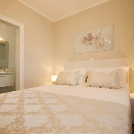 Paradise Lux * Trogir